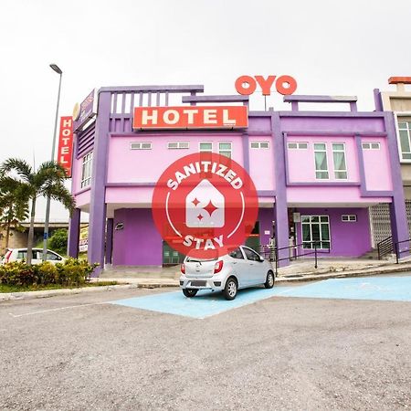Oyo 89677 Sunflower Hotel سِريمبان المظهر الخارجي الصورة