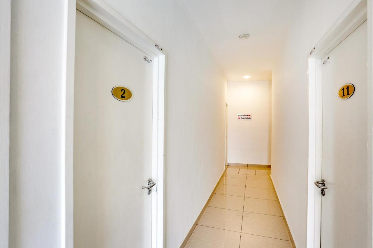 Oyo 89677 Sunflower Hotel سِريمبان المظهر الخارجي الصورة